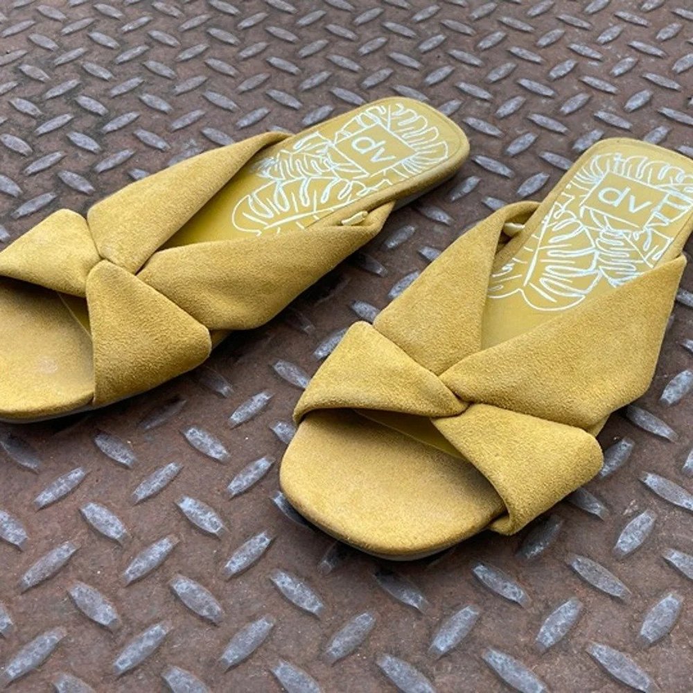 Dolce Vita Women Flat Sandal Yellow Suede Flat Ladies Shoes Size 8 - Picture 2 of 9